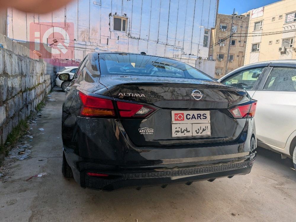 نيسان ألتيما